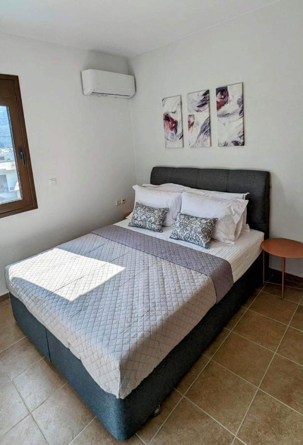 Casa Christiana, *
